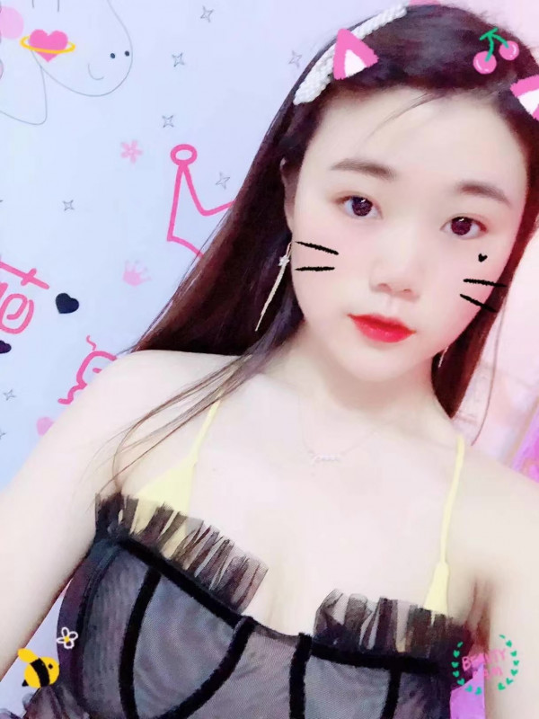 比较可爱的一个妹子